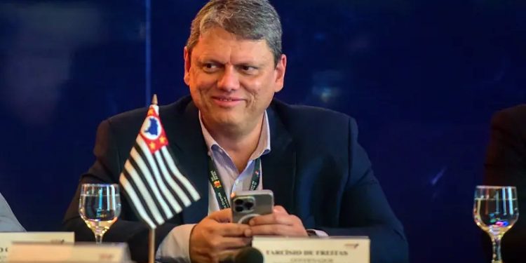 São Paulo: Governo deve trocar professores pelo ChatGPT na produção de aulas digitais