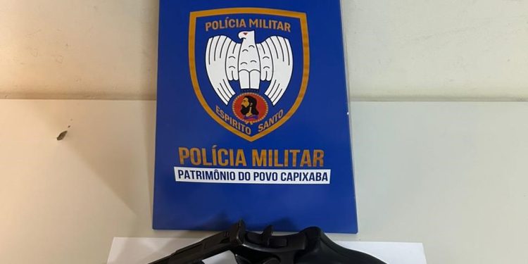 Guarapari: Militares do 10º BPM apreendem arma de fogo e recupera motocicleta com restrição