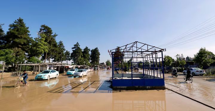 Afeganistão: Cinquenta mortos em fortes chuvas e inundações