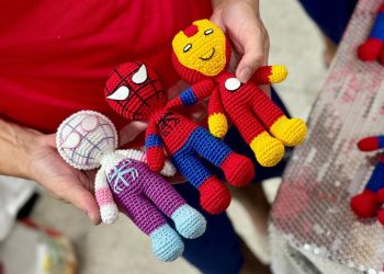 Espírito Santo: Sistema prisional produz bonecos super-heróis para crianças vítimas das chuvas de Mimoso do Sul
