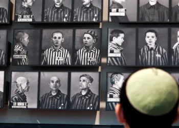 Tecnologia: Pesquisadores do Holocausto usam IA para identificar vítimas