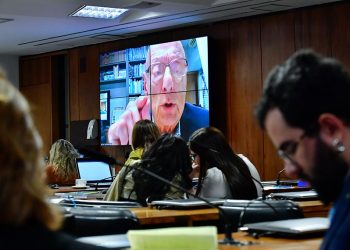 Polêmica: Parlamentares garantem que PEC não privatiza praias