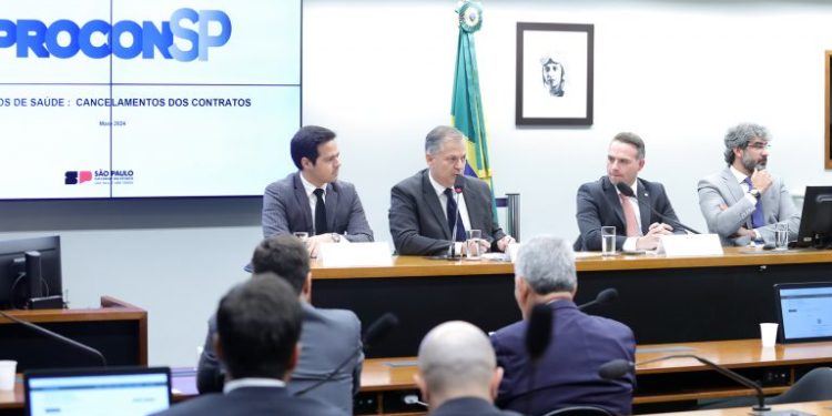 Procon: Aumentam reclamações de consumidores sobre cancelamentos unilaterais de planos de saúde