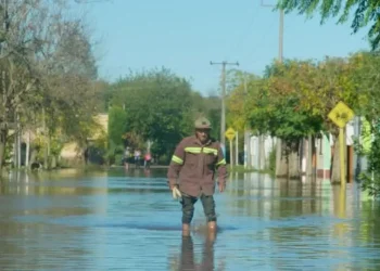 Uruguai: Inundações devastadoras deixam milhares de desabrigados