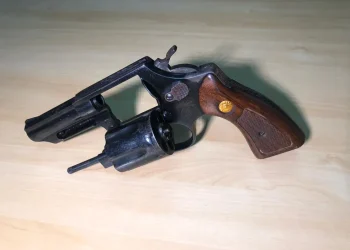 Brasil: Câmara aprova projeto que reduz exigências para posse de armas e facilita instalação de clubes de tiro