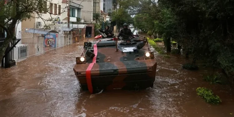 Fake News: Militares dão ‘alarme falso’ de evacuação em Canoas e são afastados do Exército