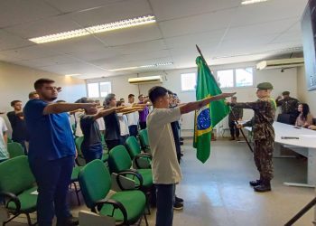 Anchieta: Jovens anchietenses fazem Juramento à Bandeira