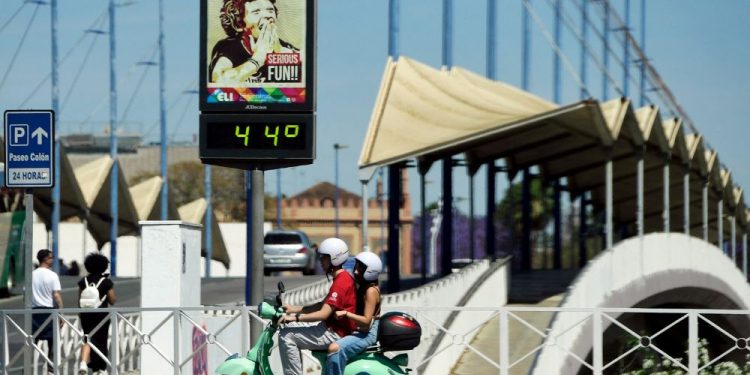 Clima: Onda de calor provoca apagões no México e racionamento de energia elétrica na Costa Rica, Equador e Colômbia