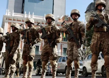 Bolívia: Tentativa de golpe fracassa após ataque militar ao palácio presidencial