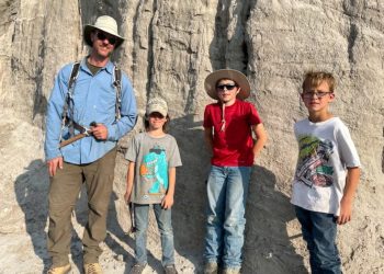 EUA: Fóssil raro de tiranossauro adolescente – ‘Teen Rex’ – encontrado por crianças