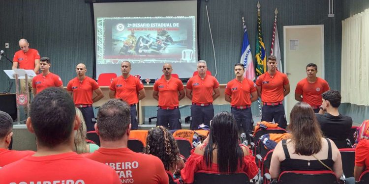 Guarapari: Bombeiros comemoram feito histórico em desafio de salvamento veicular