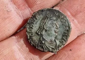 Inglaterra: Tesouros arqueológicos do Império Romano encontrados em obra de tubulação