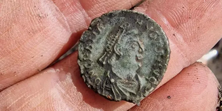 Inglaterra: Tesouros arqueológicos do Império Romano encontrados em obra de tubulação