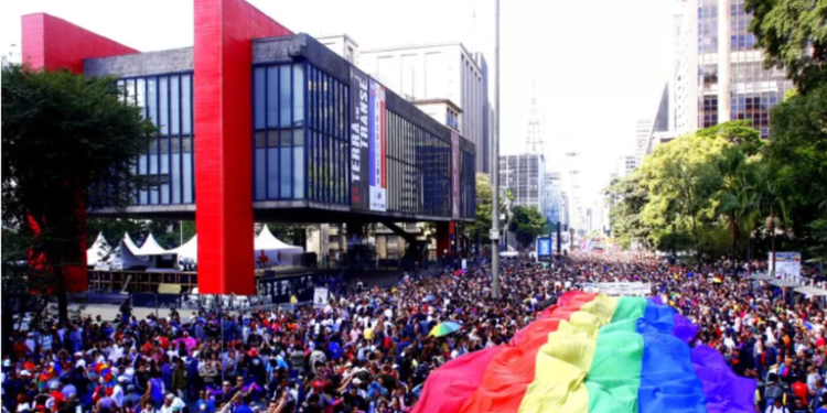 Turismo: Parada do Orgulho LGBT+ de São Paulo promete atrair uma multidão neste domingo (2)