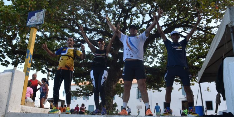 Anchieta: Peregrinos resgatam trajeto de São José de Anchieta