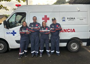 Piúma: Prefeitura entrega novos uniformes para equipe de ambulâncias