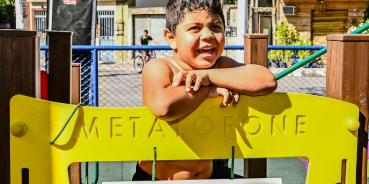 Vitória: Criançada faz a festa com novo Parque Kids de Nova Palestina