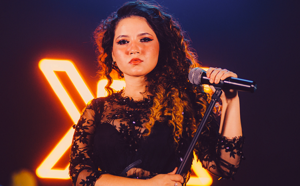 Piúma: Hoje tem Karol Kailler na Festa dos Pescadores 2024