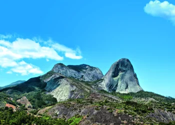 Turismo: Conheça as belezas da Pedra Azul, no Espírito Santo