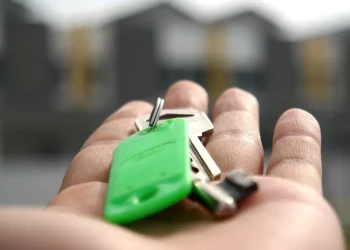 Brasil: Leilão de imóveis tem descontos de até 96% e preços a partir de R$ 2 mil