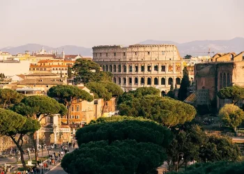 Itália envelhecida: Projeto quer facilitar ida de imigrantes para trabalhar no país