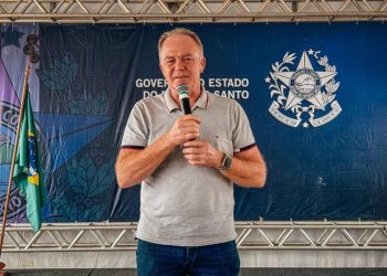 Espírito Santo: Governador entrega máquinas e equipamentos agrícolas para 42 municípios