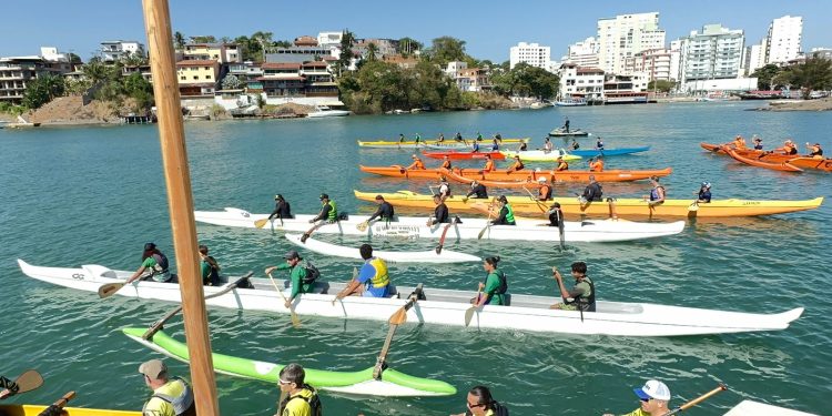 Guarapari: Travessia de São Pedro reúne cerca de 300 atletas