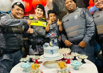 Itapemirim: Menino comemora aniversário com a presença da PM