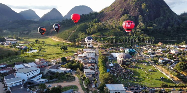 Turismo: Pancas sedia Festival de Balonismo dos Pontões Capixabas