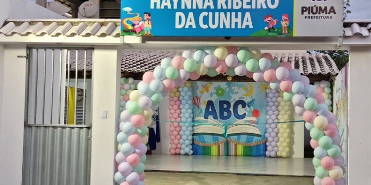Piúma: Prefeitura entrega creche do bairro Nova Esperança
