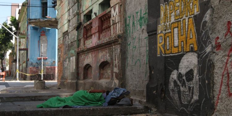 Brasil: País tem 300,8 mil pessoas em situação de rua