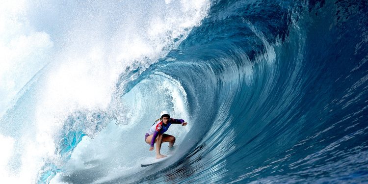 Olimpíadas 2024: Ondas perfeitas do Taiti recebem os surfistas competidores