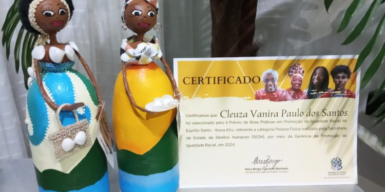 Anchieta: Instrutora de Arte do CRAS recebe Prêmio Inova Afro