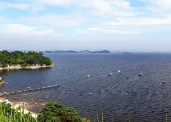 Brasil: Senado adia votação de projeto que garante acesso público a praias