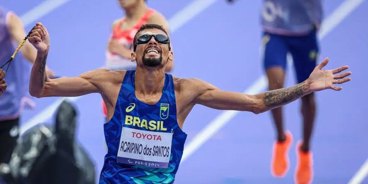 Paralimpíadas 2024: Atletismo leva o Brasil ao terceiro lugar no quadro geral