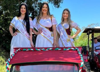 Anchieta: Desfile italiano na Festa da Imigração Italiana de Alto Pongal