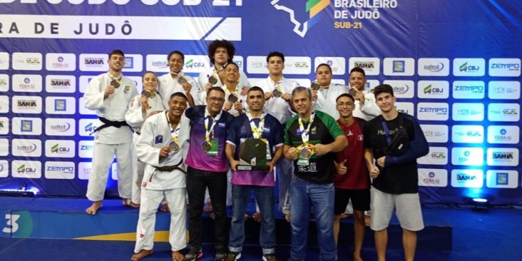 Espírito Santo: Time capixaba conquista bronze por equipes no Campeonato Brasileiro de Judô