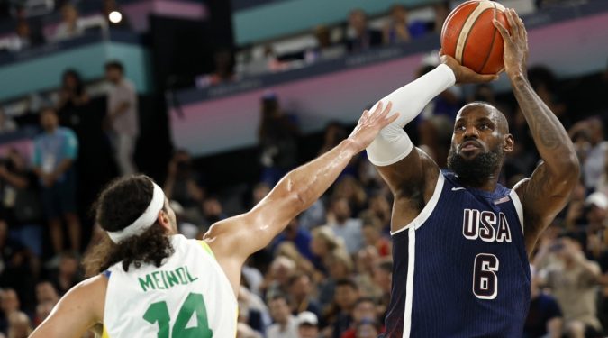 Paris 2024: ‘Dream Team’ dos Estados Unidos vence o Brasil no basquete
