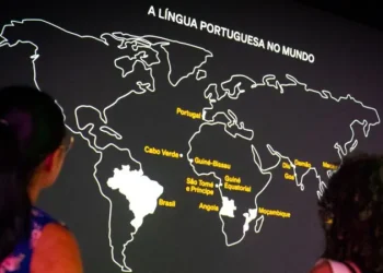 Linguística: ‘Em algumas décadas, idioma falado no Brasil se chamará brasileiro’
