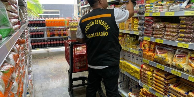 Fiscalização: Procon-ES apreende mais de 90 quilos de produtos impróprios ao consumo no sul do Estado