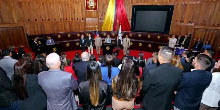 Venezuela: Conselho eleitoral entrega atas da eleição à Justiça