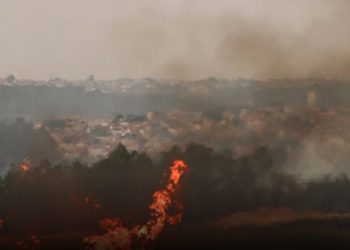 São Paulo: Onda de incêndios atinge cidades do interior e mata duas pessoas