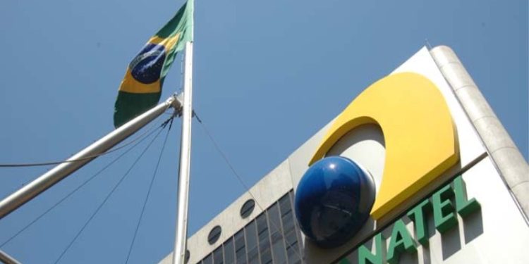 Atenção: Anatel alerta para golpe com multas falsas por acesso ao X por VPN