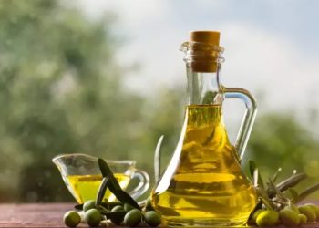 Saúde: Anvisa proíbe venda de marcas de azeite e lote de coco ralado em território nacional