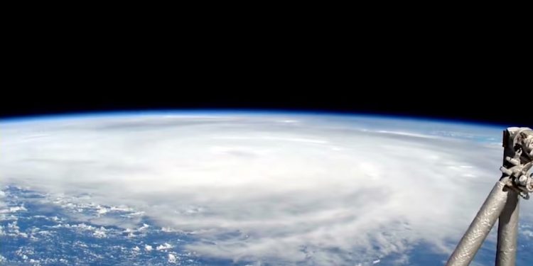 EUA: Furacão Helene atinge a Flórida como uma das maiores tempestades a atingir o país