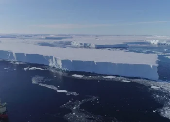 Meio Ambiente: Cientistas descobrem potencial catástrofe abaixo da “Geleira do Juízo Final”