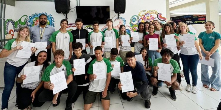 Guarapari: Alunos participam de programa de extensão da USP