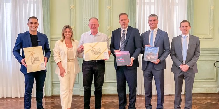 Turismo: Governo apresenta potencial de investimento do Espírito Santo a empresários Italianos