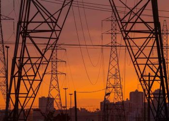 Brasil: Risco de apagões pode levar à volta do horário de verão