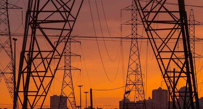 Brasil: Risco de apagões pode levar à volta do horário de verão